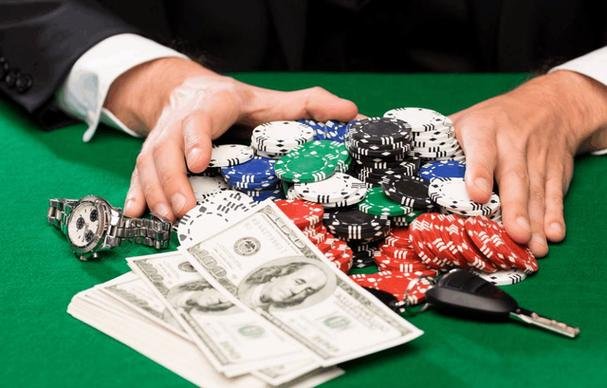 f61 slot online card games – Baccarat နှင့် Poker live dealer ဖြင့် ကစားနေသည်